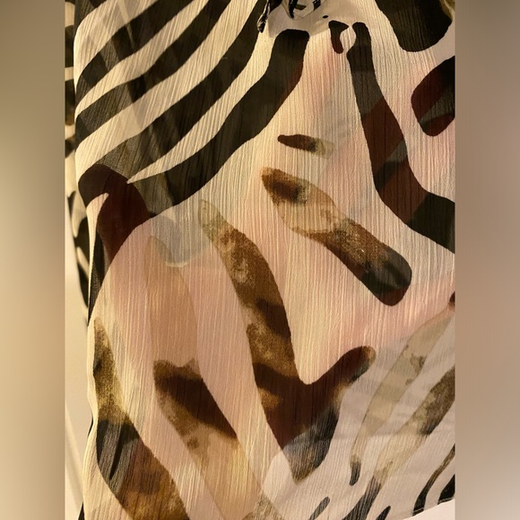 /Anne Klein Sheer Blouse Ruffled Animal Print large - Picture 6 of 9
